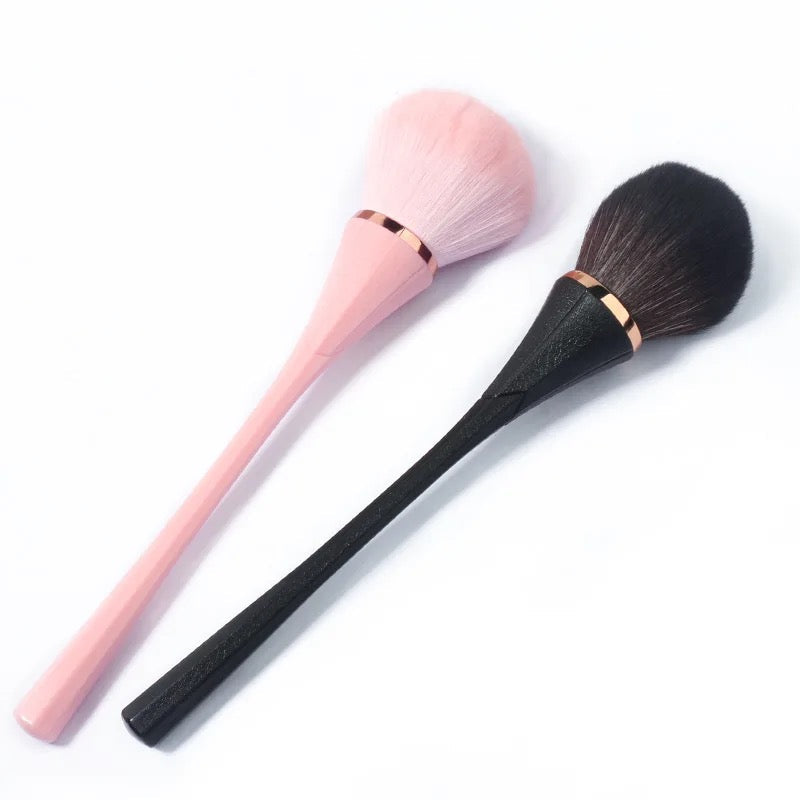 Nail Dust Brush/Make-up Brush - LB BEAUTY